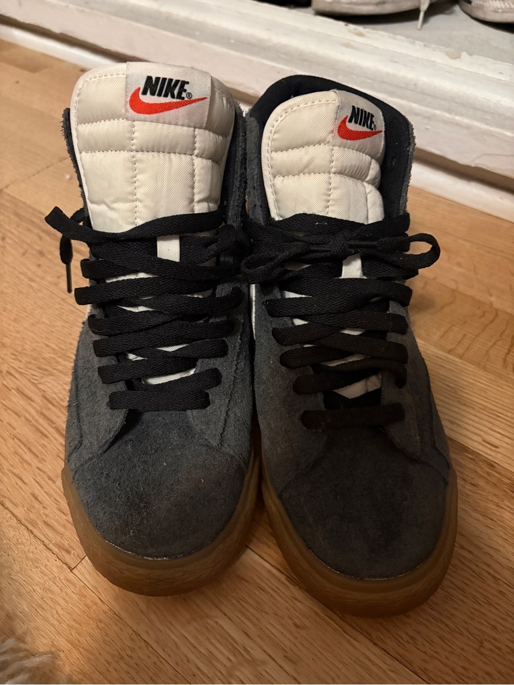 Nike Women’s Gray Suede High-Top Sneakers with Black Laces and Orange Swoosh